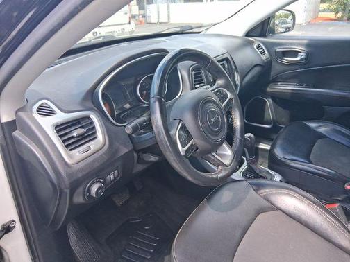 White Clearcoat 2018 Jeep Compass Latitude
