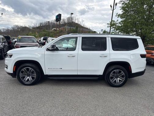 Bright White Clearcoat 2024 Jeep Wagoneer Series II