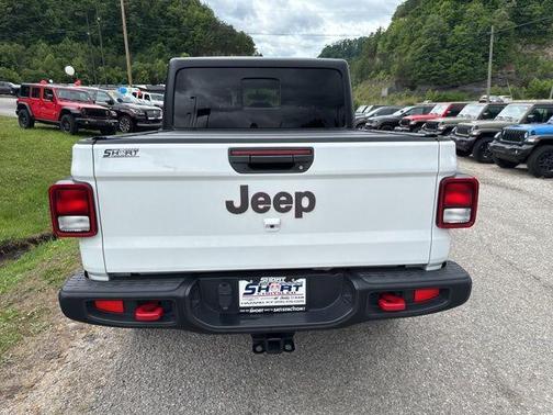 Bright White Clearcoat 2023 Jeep Gladiator Rubicon