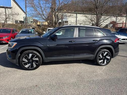 2024 Volkswagen Atlas Cross Sport 2.0T SE w/Technology