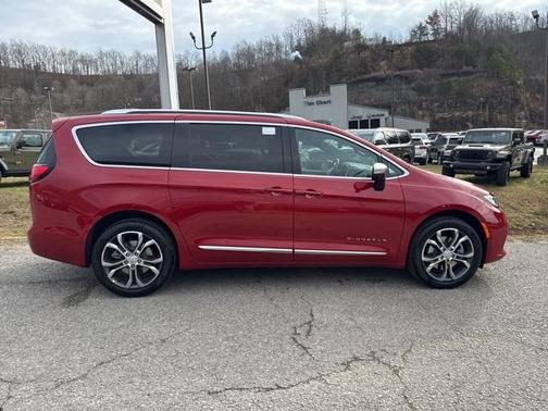 2026 Chrysler Pacifica Pinnacle