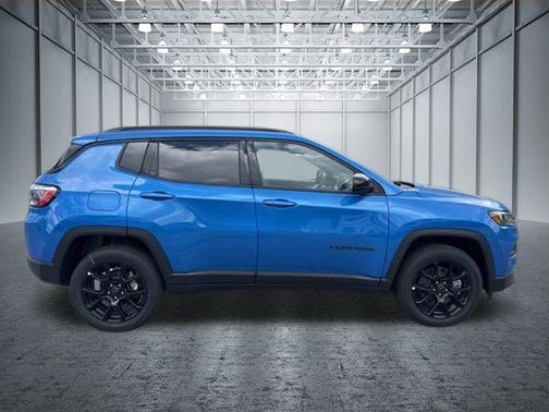 Hydro Blue Pearlcoat 2026 Jeep Compass Latitude
