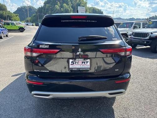 2022 Mitsubishi Outlander SE
