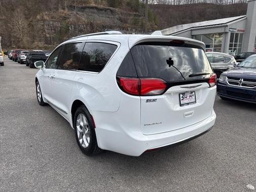 2019 Chrysler Pacifica Touring-L Plus