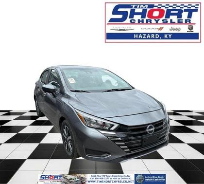 Gun Metallic 2025 Nissan Versa 1.6 SV