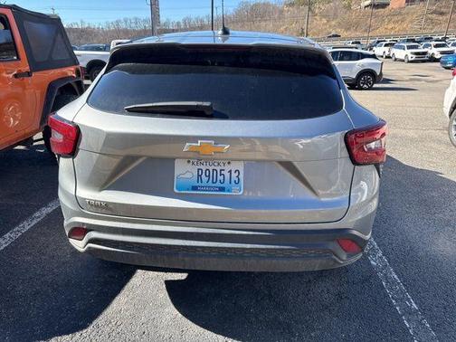 2025 Chevrolet Trax LS