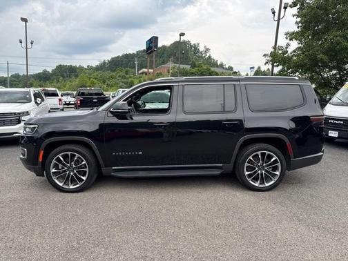2022 Jeep Wagoneer Series II