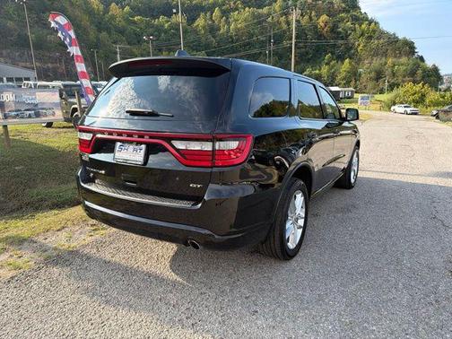DB Black Crystal Clearcoat 2025 Dodge Durango GT