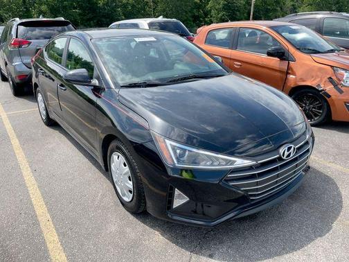 Phantom Black 2020 Hyundai ELANTRA SE