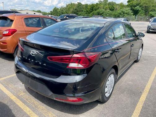 Phantom Black 2020 Hyundai ELANTRA SE