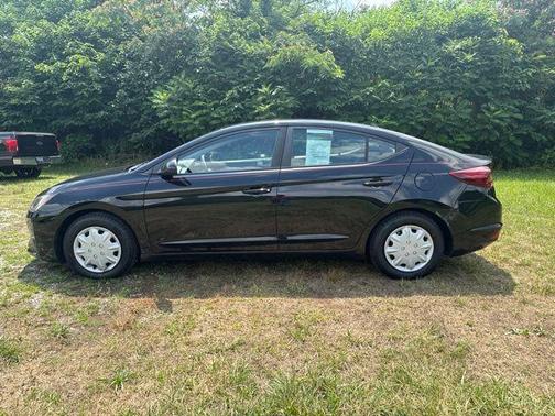 Phantom Black 2020 Hyundai ELANTRA SE