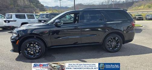 DB Black Crystal Clearcoat 2026 Dodge Durango GT