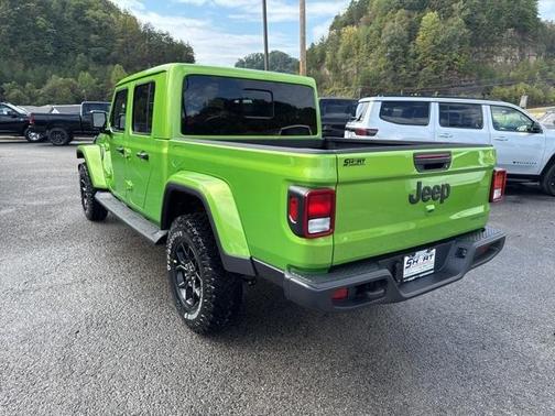 2025 Jeep Gladiator Sport