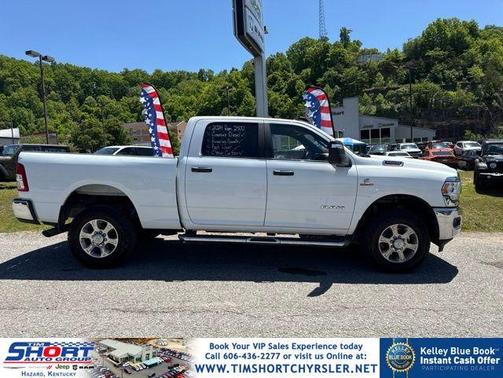 Bright White Clearcoat 2024 RAM 2500 Big Horn