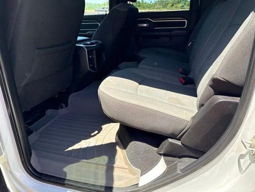Bright White Clearcoat 2024 RAM 2500 Big Horn