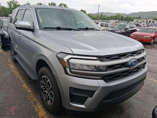 Silver Metallic 2024 Ford Expedition XLT