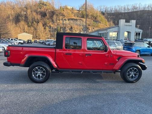 2024 Jeep Gladiator Sport