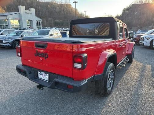 2024 Jeep Gladiator Sport