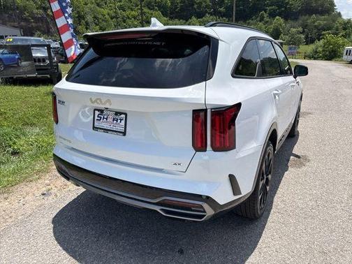 Glacial White Pearl 2023 Kia Sorento SX