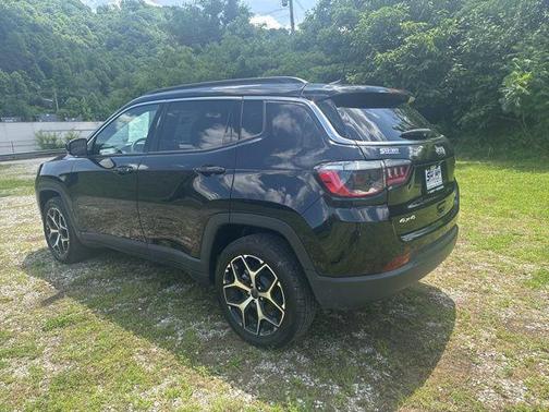 Diamond Black 2025 Jeep Compass Limited