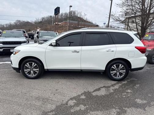 2019 Nissan Pathfinder SV