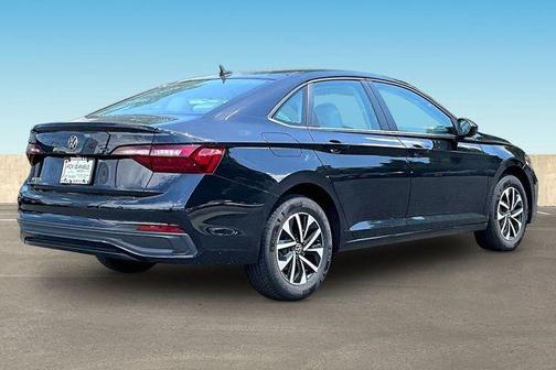 Deep Black Pearl Effect 2022 Volkswagen Jetta 1.5T S