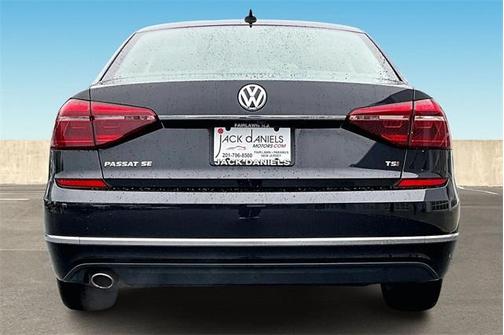 2017 Volkswagen Passat 1.8T SE