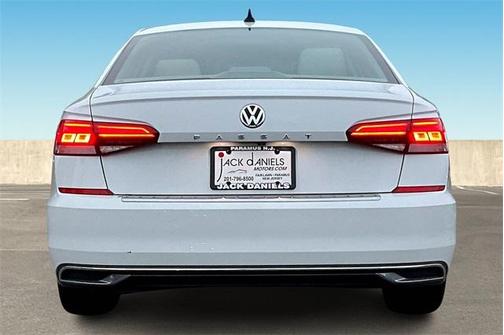 2022 Volkswagen Passat 2.0T SE