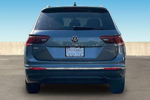 Platinum Gray Metallic 2023 Volkswagen Tiguan 2.0T S