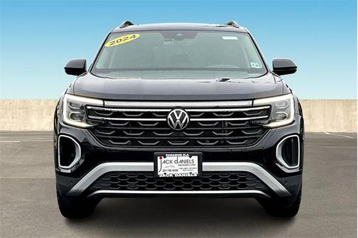 2024 Volkswagen Atlas 2.0T Peak Edition SE w/Technology