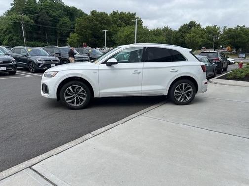 2022 Audi Q5 45 S line quattro Premium