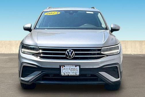 Pyrite Silver Metallic 2023 Volkswagen Tiguan 2.0T SE