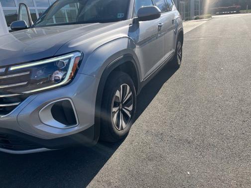 Silver 2024 Volkswagen Atlas 2.0T SE