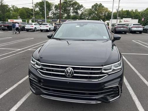 2024 Volkswagen Tiguan 2.0T SEL R-Line