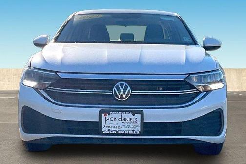 Pure White 2023 Volkswagen Jetta 1.5T S
