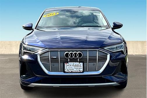 2022 Audi e-tron S line Premium