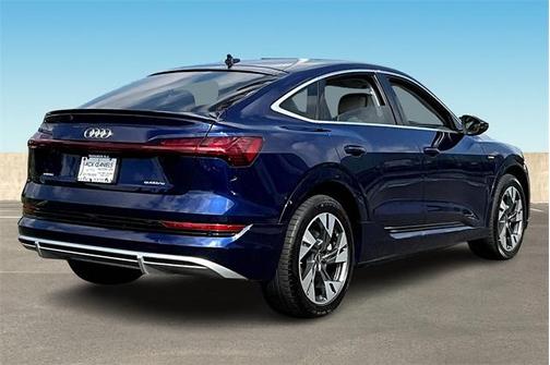 2022 Audi e-tron S line Premium