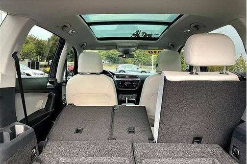 2018 Volkswagen Tiguan 2.0T SEL Premium