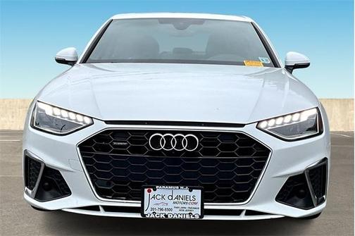 2022 Audi A4 45 S line Premium Plus