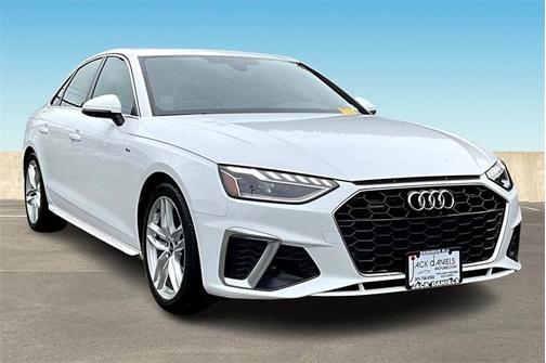 2022 Audi A4 45 S line Premium Plus