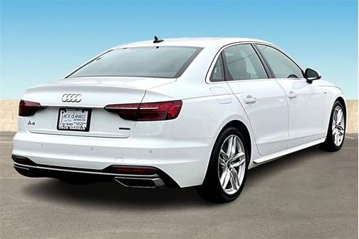 2022 Audi A4 45 S line Premium Plus