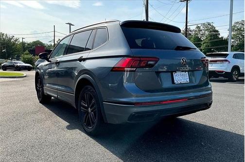 2022 Volkswagen Tiguan 2.0T SE R-Line Black