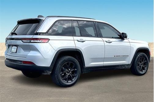 2024 Jeep Grand Cherokee Laredo