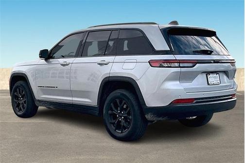 2024 Jeep Grand Cherokee Laredo