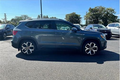 2022 Volkswagen Taos 1.5T SEL