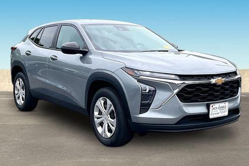 Sterling Gray Metallic 2024 Chevrolet Trax LS
