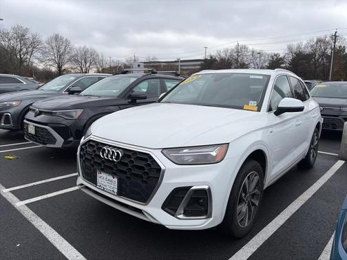 2022 Audi Q5 45 S line quattro Premium