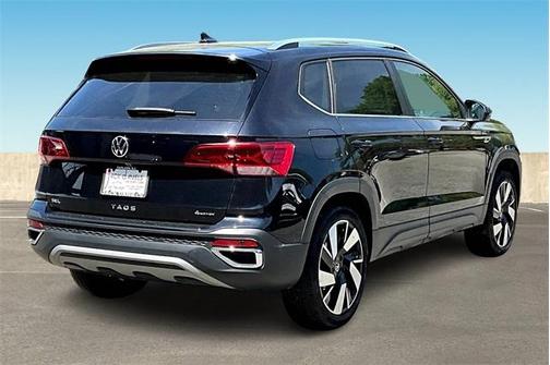 2024 Volkswagen Taos 1.5T SEL