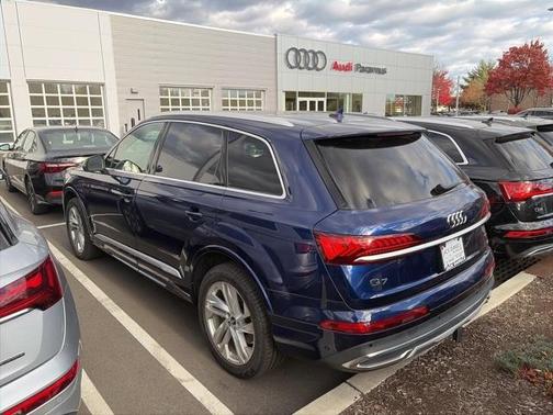 2022 Audi Q7 45 Premium