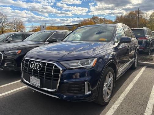 2022 Audi Q7 45 Premium